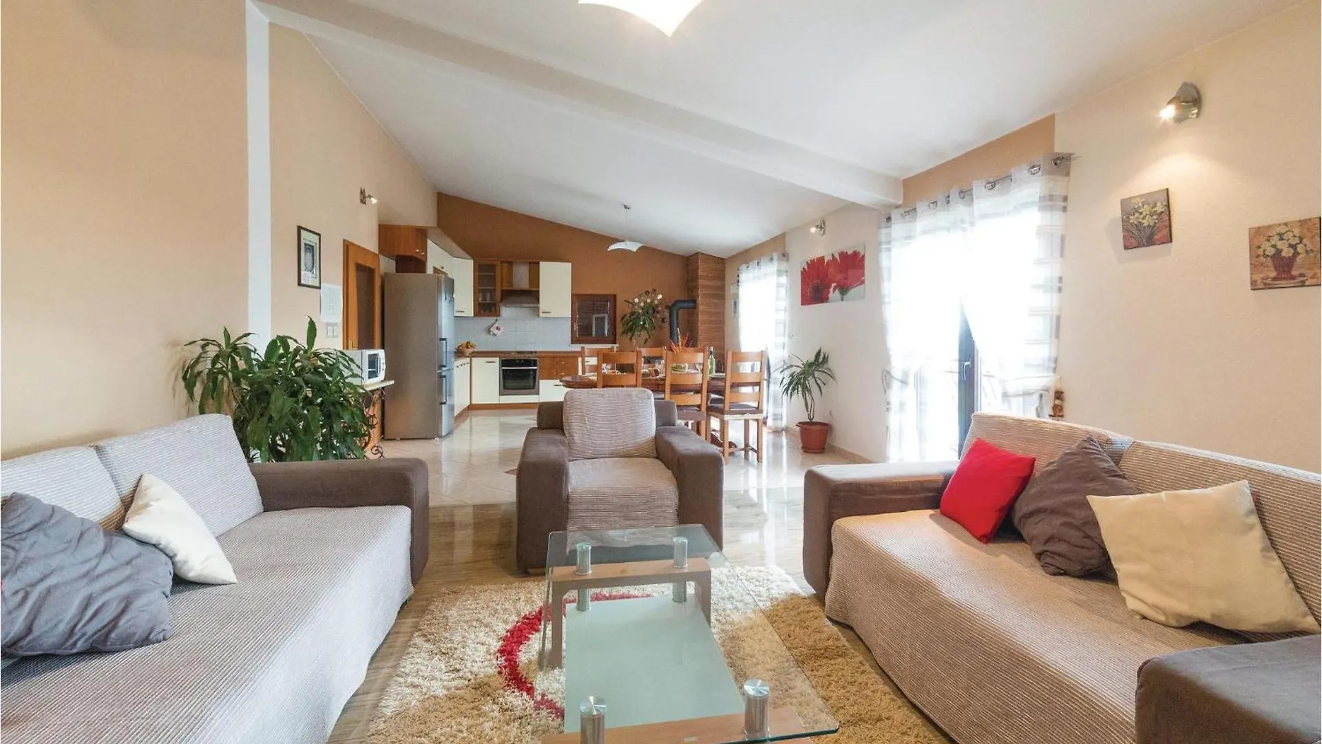 6 Bedroom Gorgeous Home In Kastel Stari Kastela 0*,